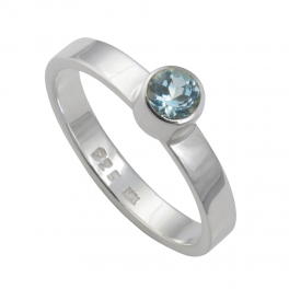 Bague design avec topaze bleu, facette, argent 925.