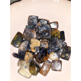 Pietersite 2 à 2,5 cm, 15 à 20 g (Pierre de tempête)